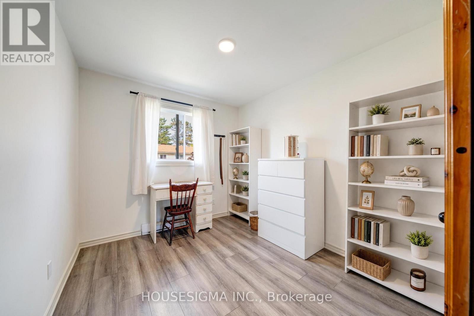 #19 40 EAST STREET - 22