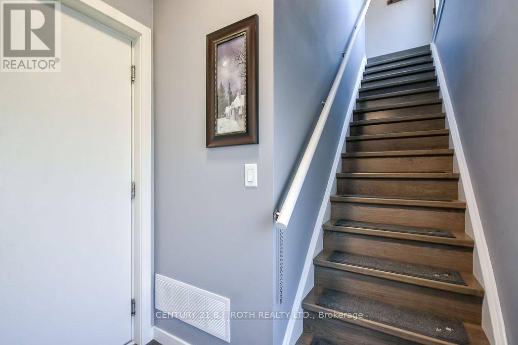 ##86 369 ESSA ROAD - Image 5