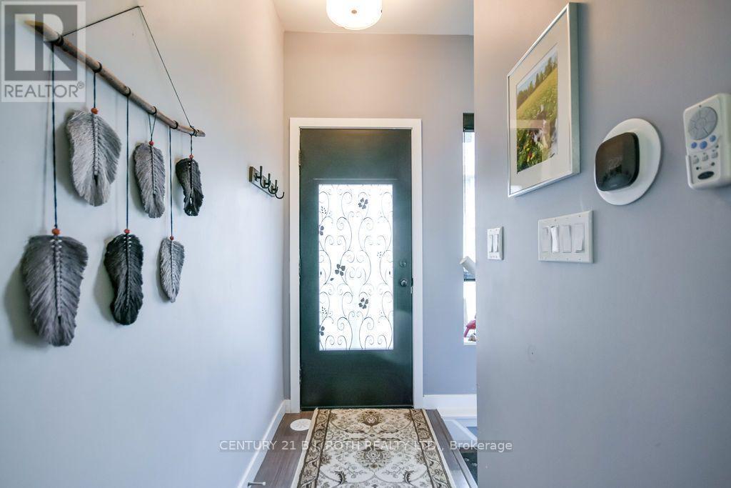 ##86 369 ESSA ROAD - Image 6