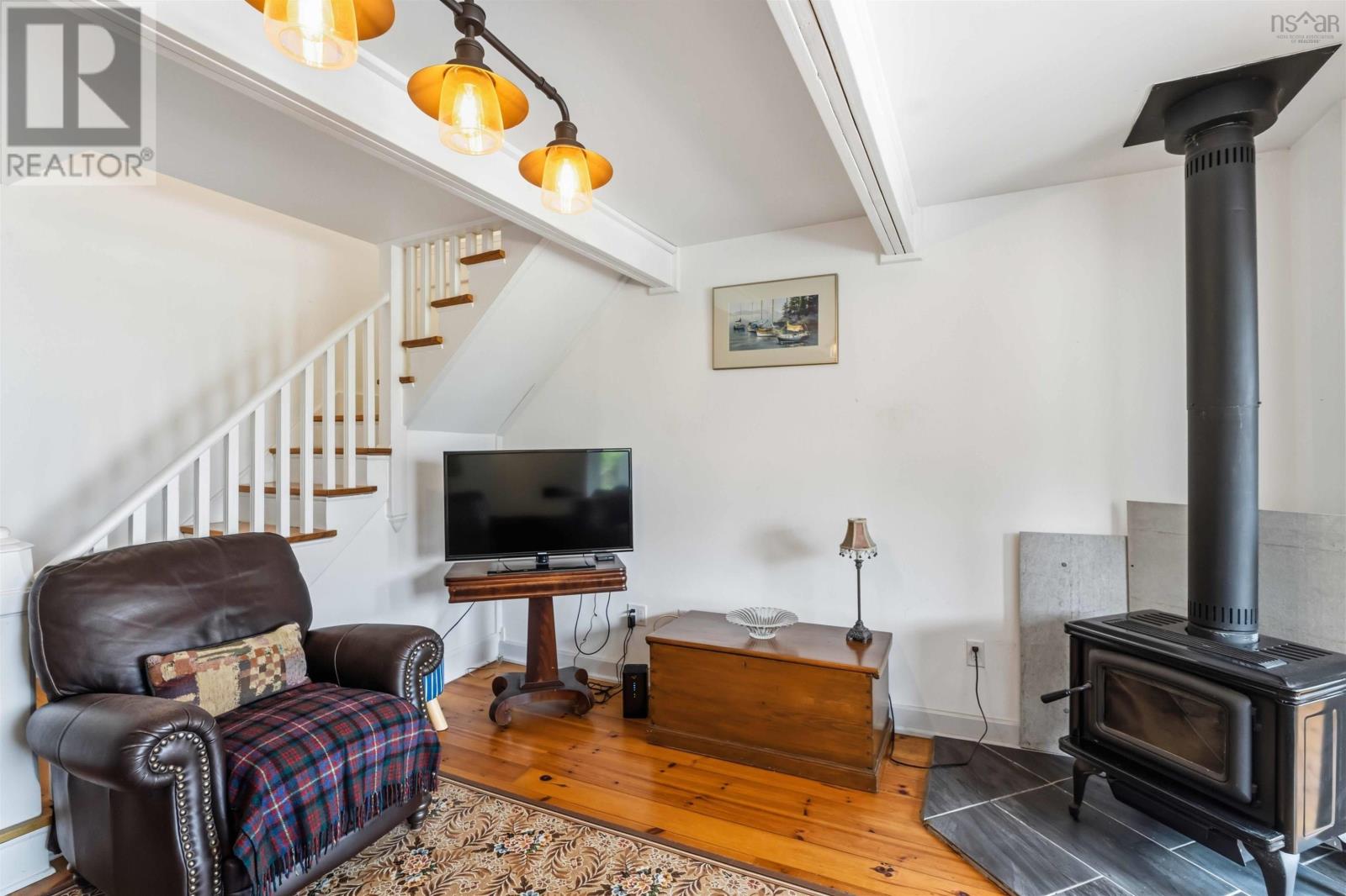 85 Pettrie Road - 33