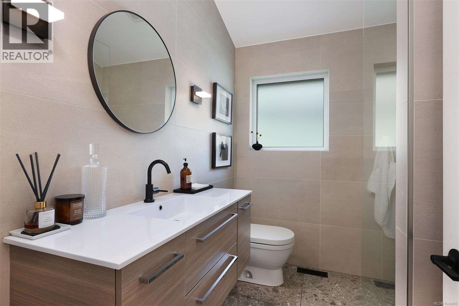 2933 Royal Vista Way - Image 29