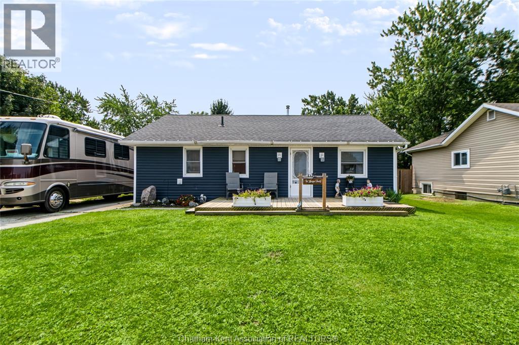 612 SIMCOE STREET - 1