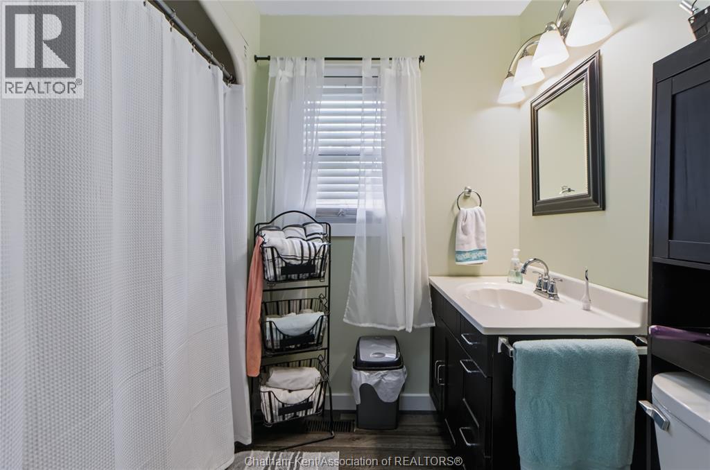 612 SIMCOE STREET - 16