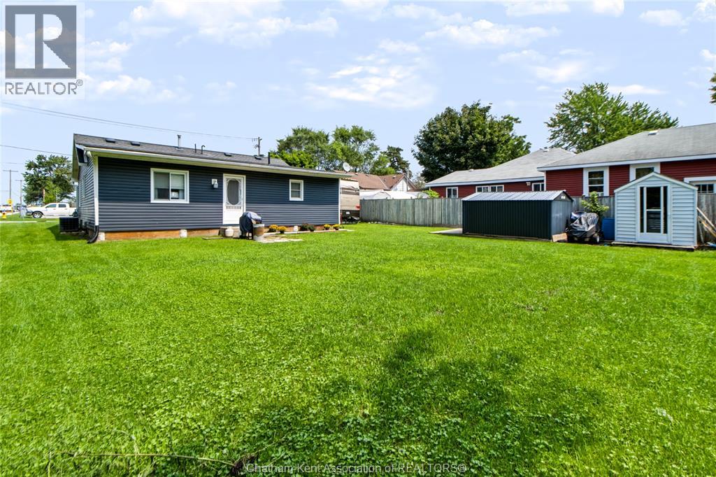 612 SIMCOE STREET - 23
