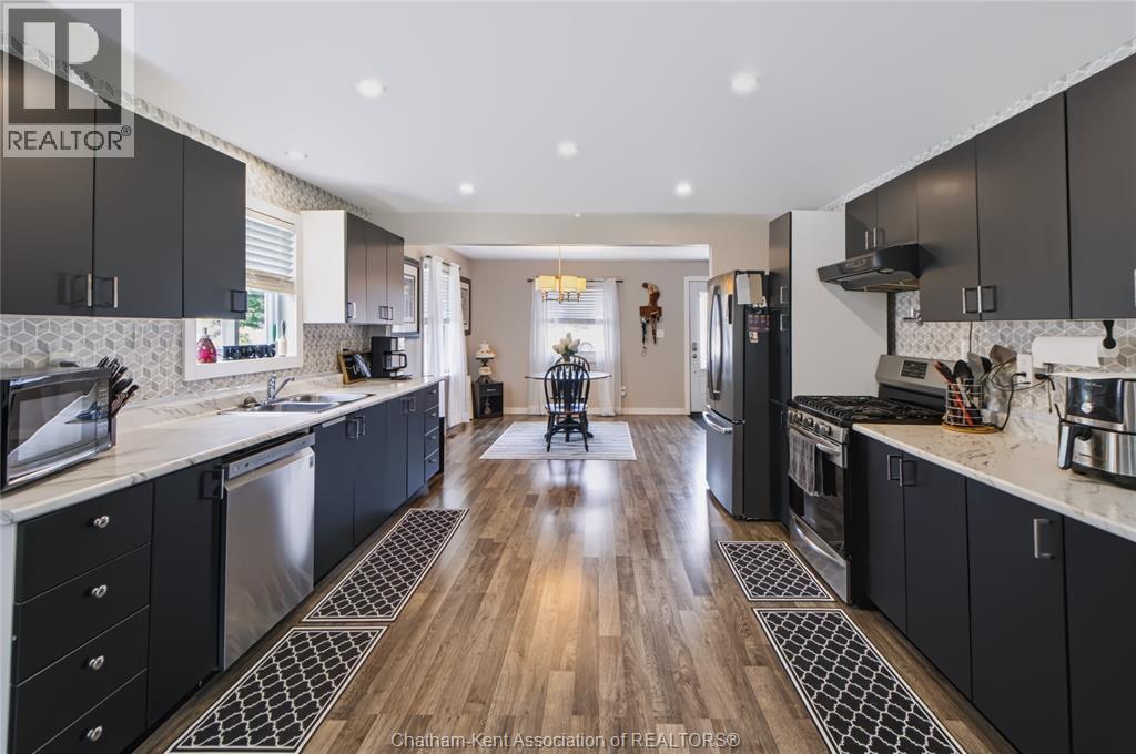 612 SIMCOE STREET - Image 9