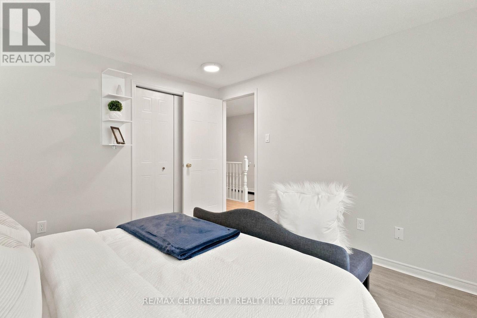 214 MARTINET AVENUE - Image 19