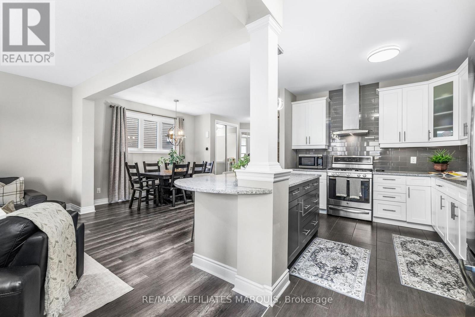 3 Bed, 3 Bath House for Sale in Ottawa – 14 SWEETBAY CIRCLE, Ottawa – MLS# X13674682 - Image 16