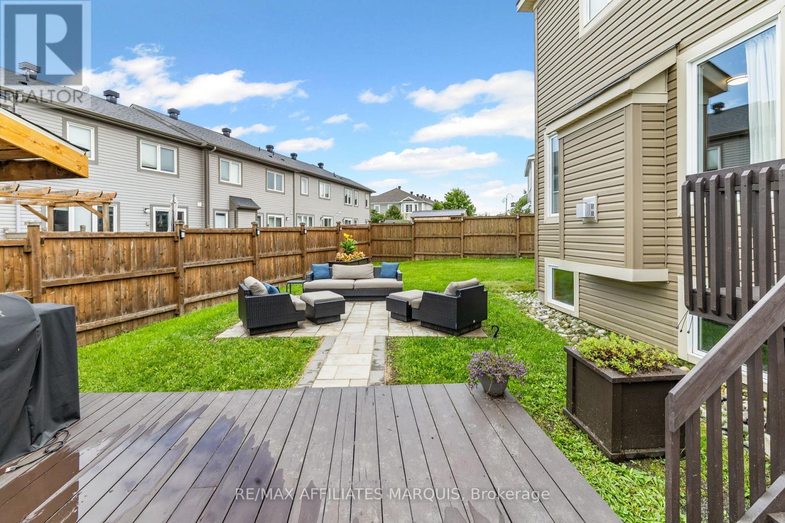 3 Bed, 3 Bath House for Sale in Ottawa – 14 SWEETBAY CIRCLE, Ottawa – MLS# X13674682 - Image 41