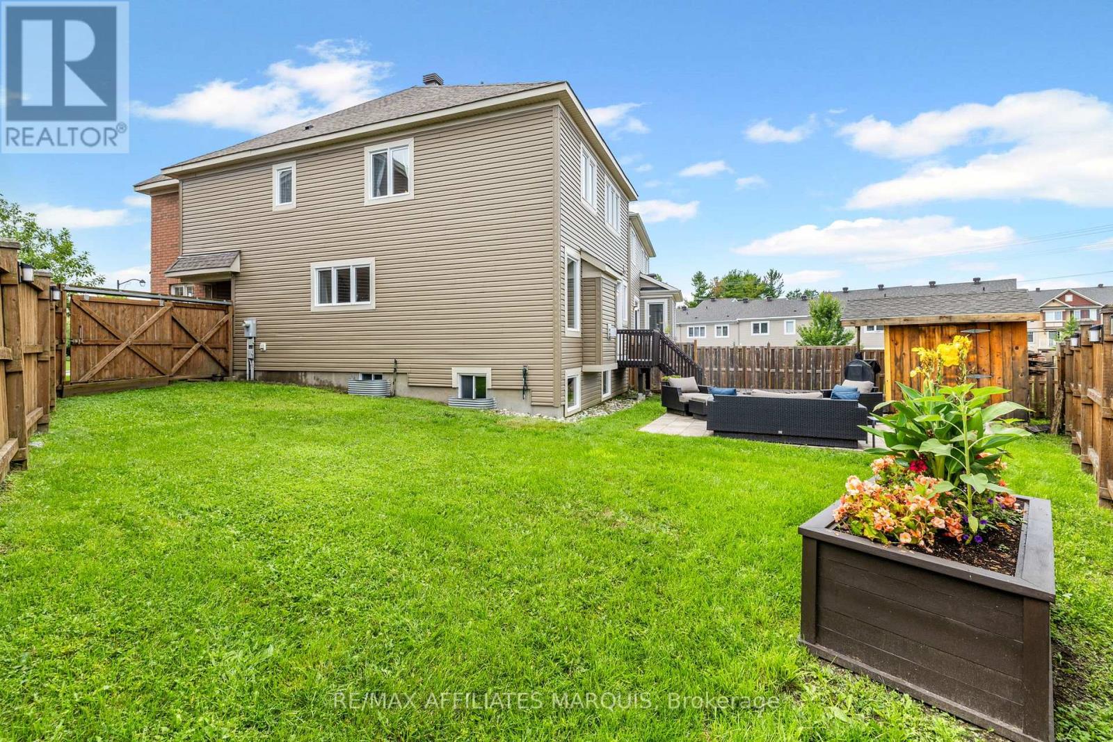 3 Bed, 3 Bath House for Sale in Ottawa – 14 SWEETBAY CIRCLE, Ottawa – MLS# X13674682 - Image 43