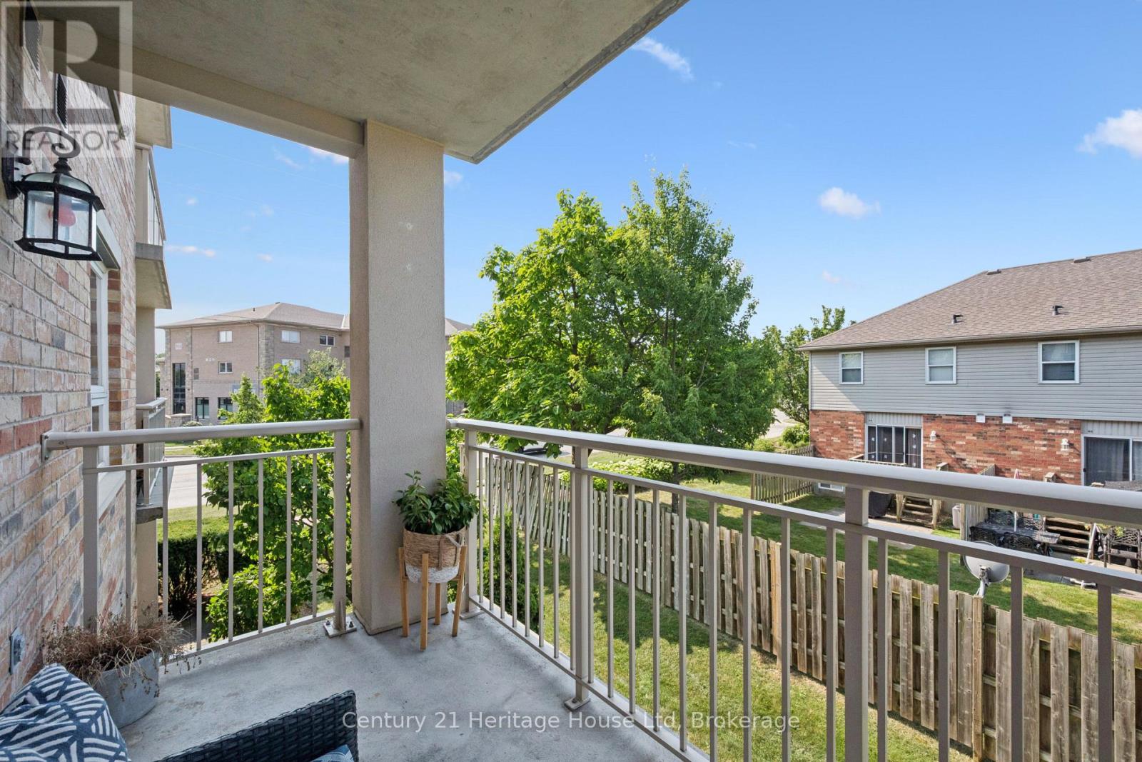 #207 901 PAISLEY ROAD - 32