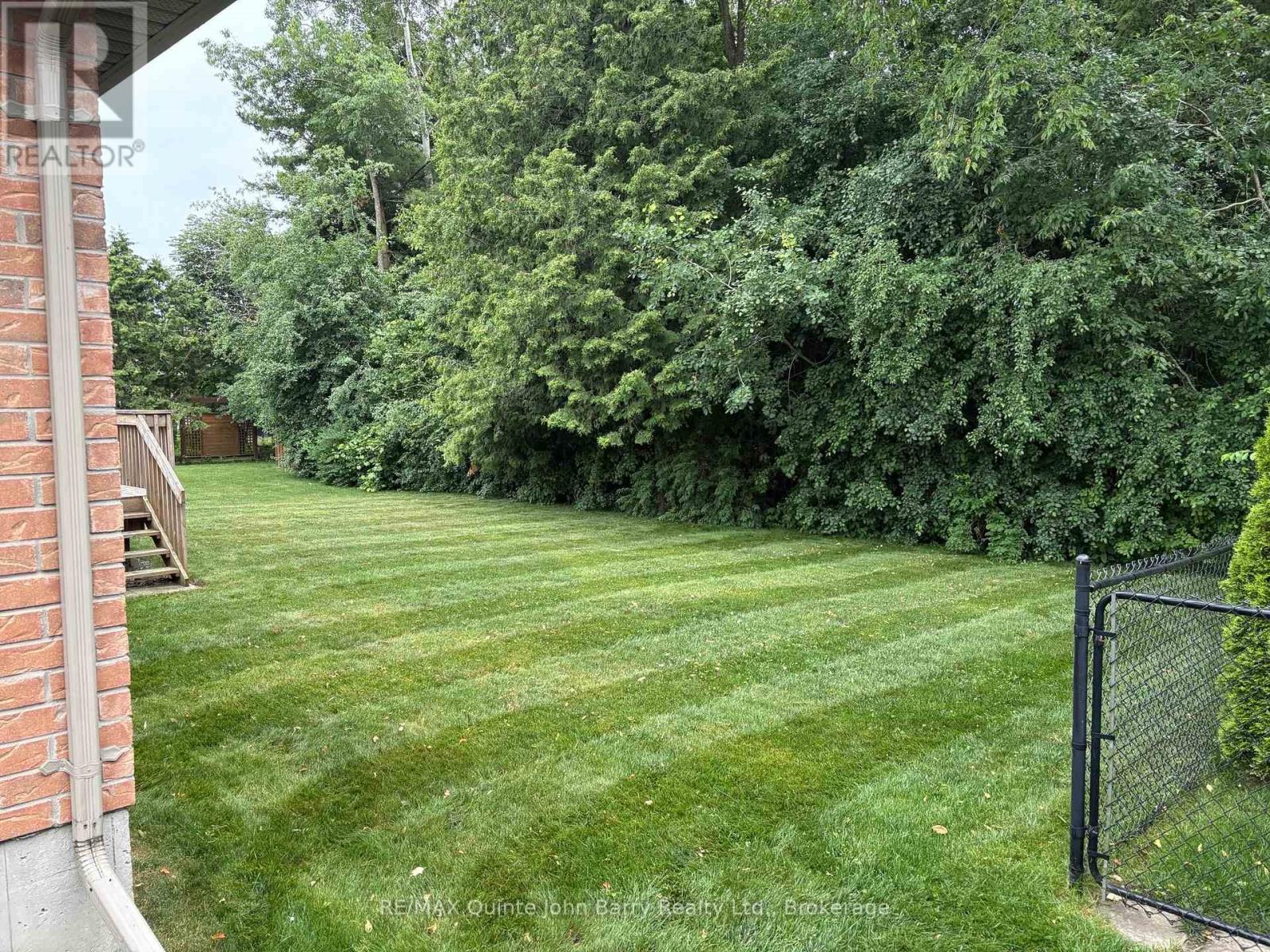 4 ALGONQUIN AVENUE - Image 32