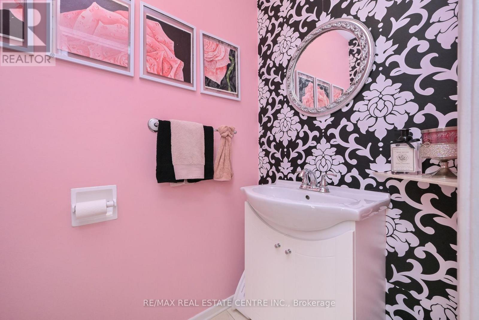 #1 325 WILLIAM STREET - 11