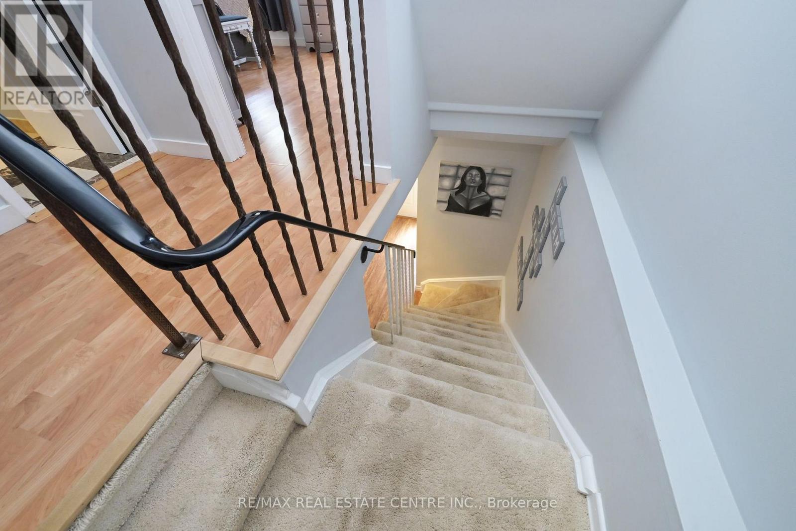 #1 325 WILLIAM STREET - 19