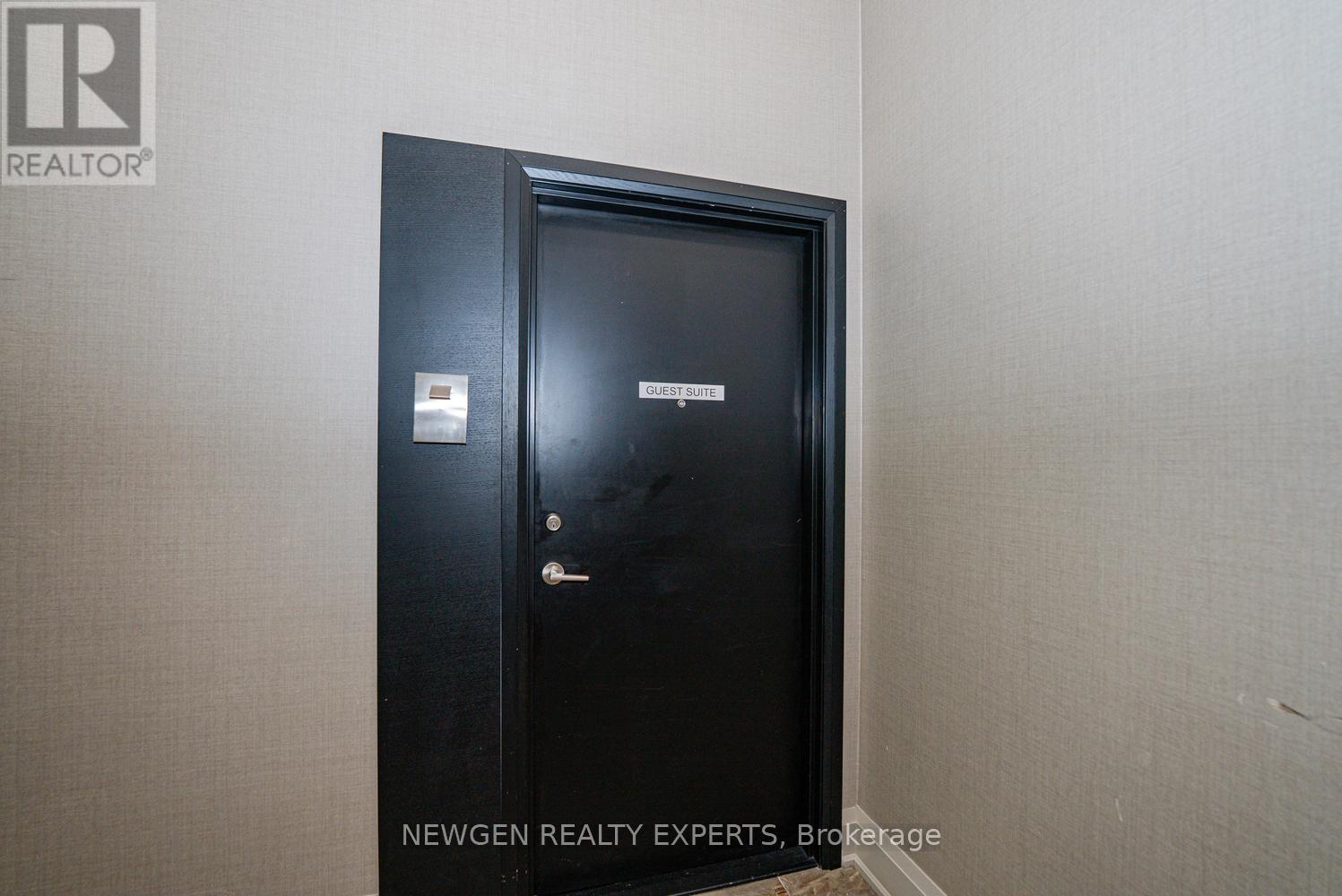 #808 65 YORKLAND BOULEVARD - 34