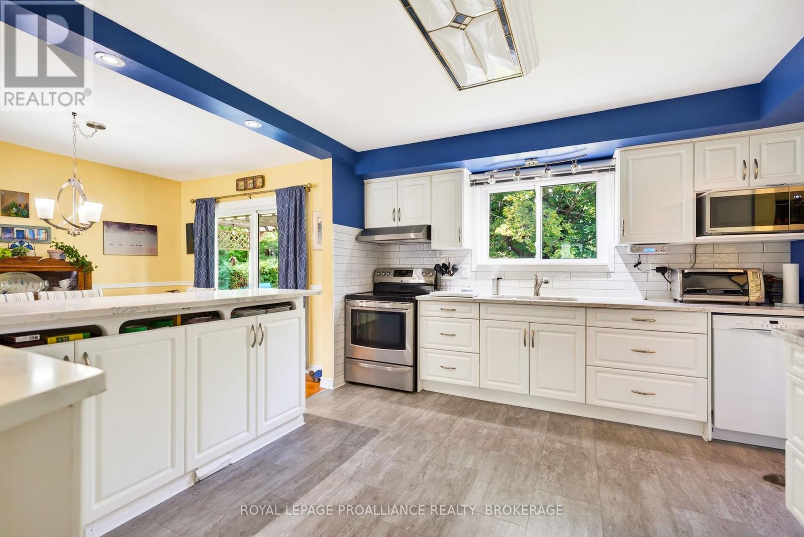 379 GLEN CASTLE ROAD - 16