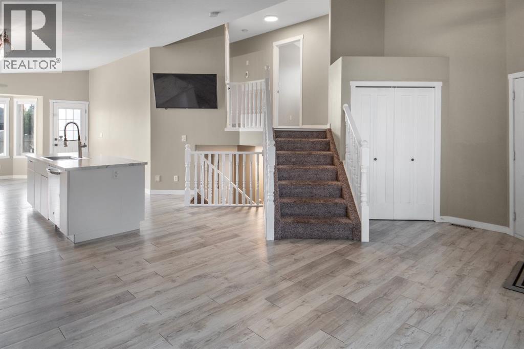 102 Pinnacle Crescent - 6