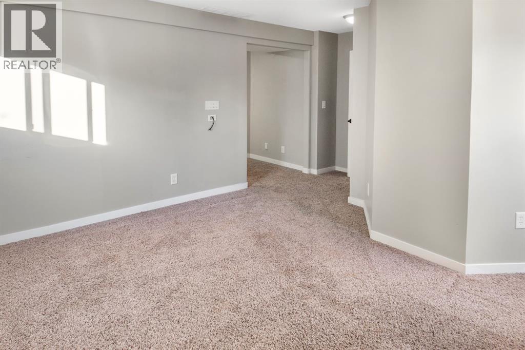 102 Pinnacle Crescent - 24