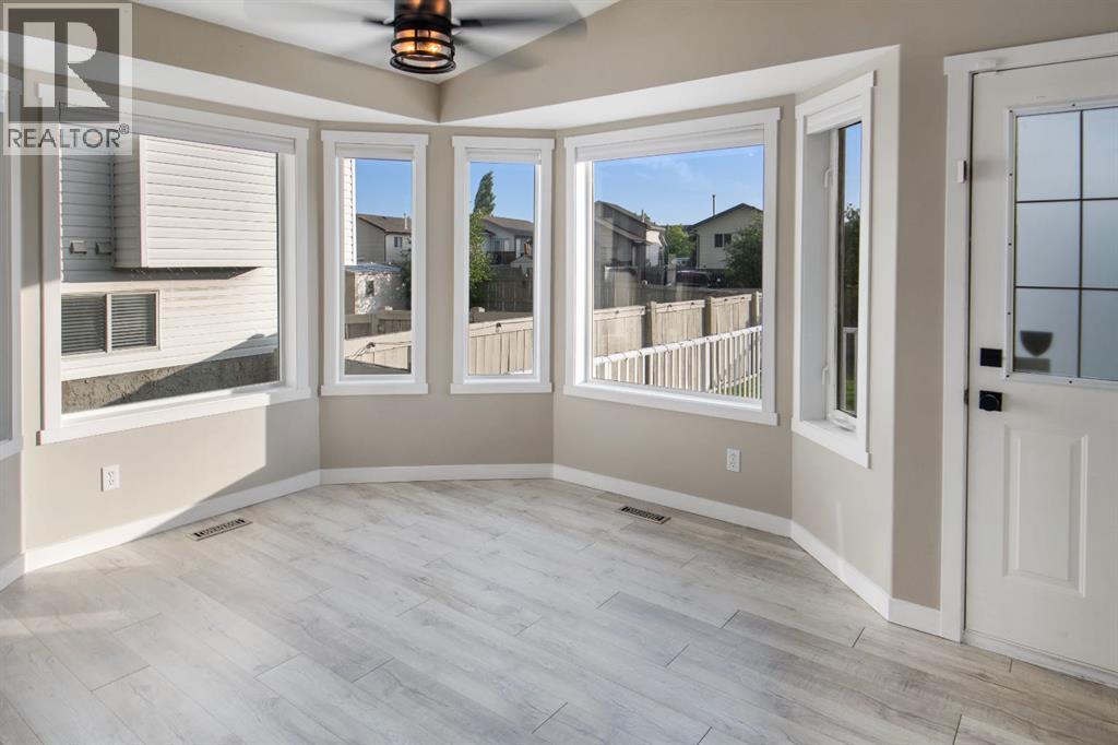102 Pinnacle Crescent - 10