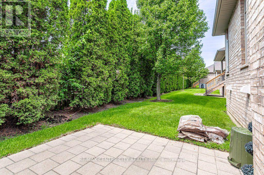 #37 100 SOUTHGATE PARKWAY - 27