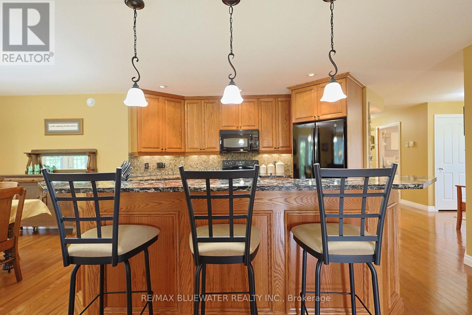 71837 SUNRIDGE CRESCENT - Image 12