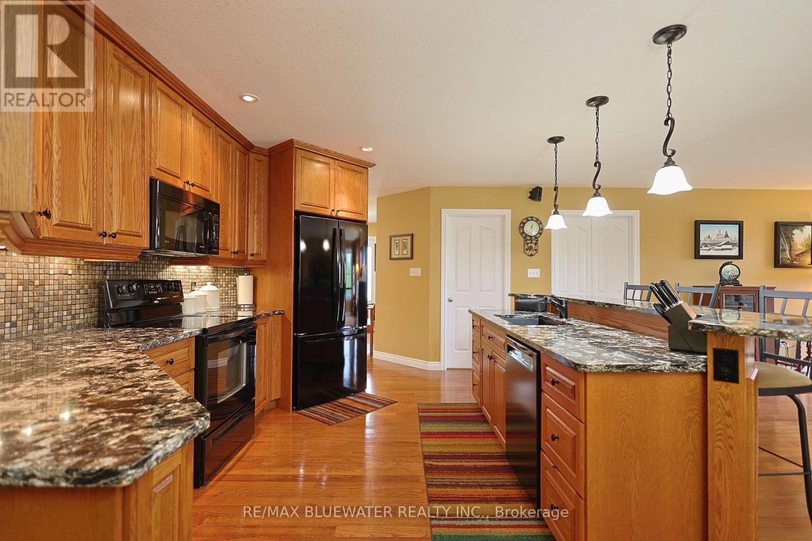 71837 SUNRIDGE CRESCENT - Image 13