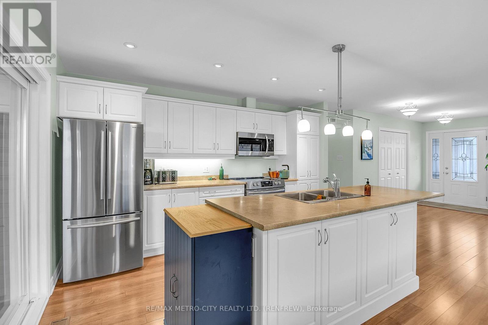 3 Bed, 3 Bath House for Sale in Renfrew – 89 OTTERIDGE DRIVE, Renfrew – MLS# X13674710 - Image 16