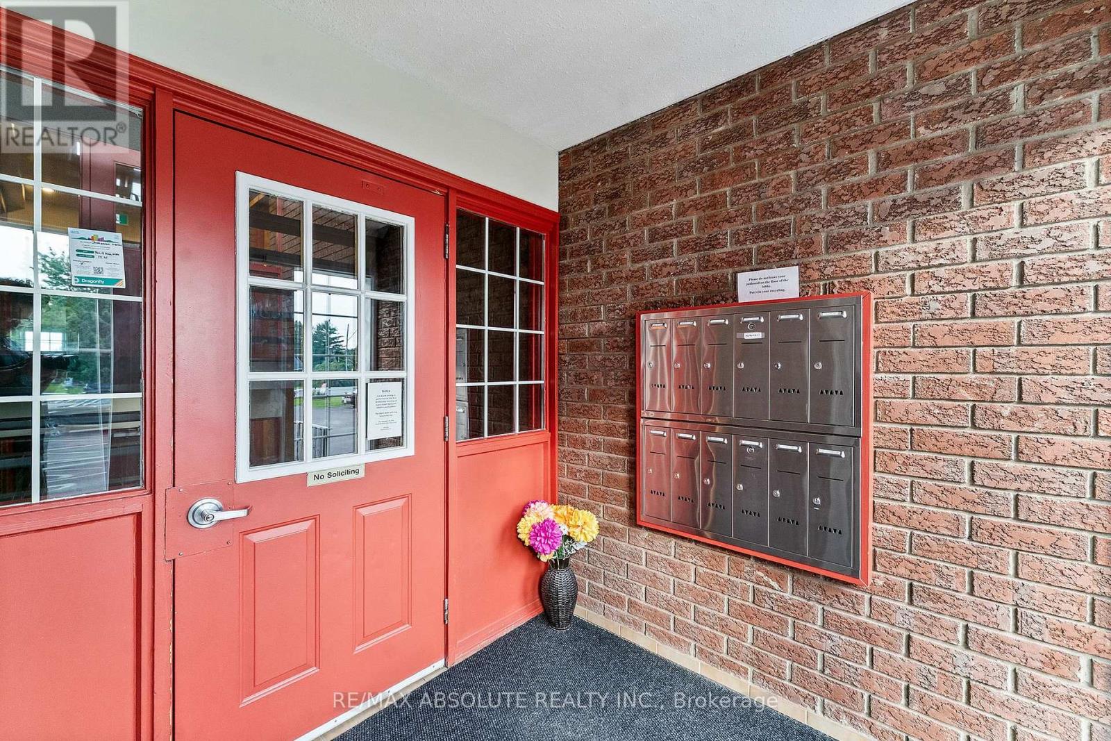 #3B 89 EDEY STREET - 24