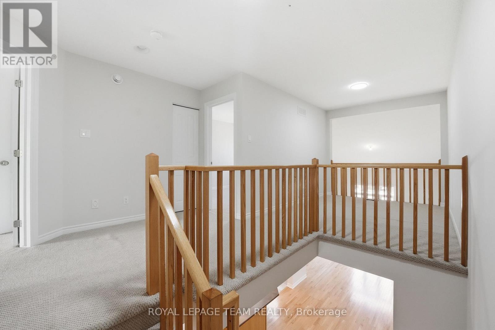 2 Bed, 2 Bath House for Sale in Ottawa – 239 TANDALEE CRESCENT, Ottawa – MLS# X13674808 - Image 18