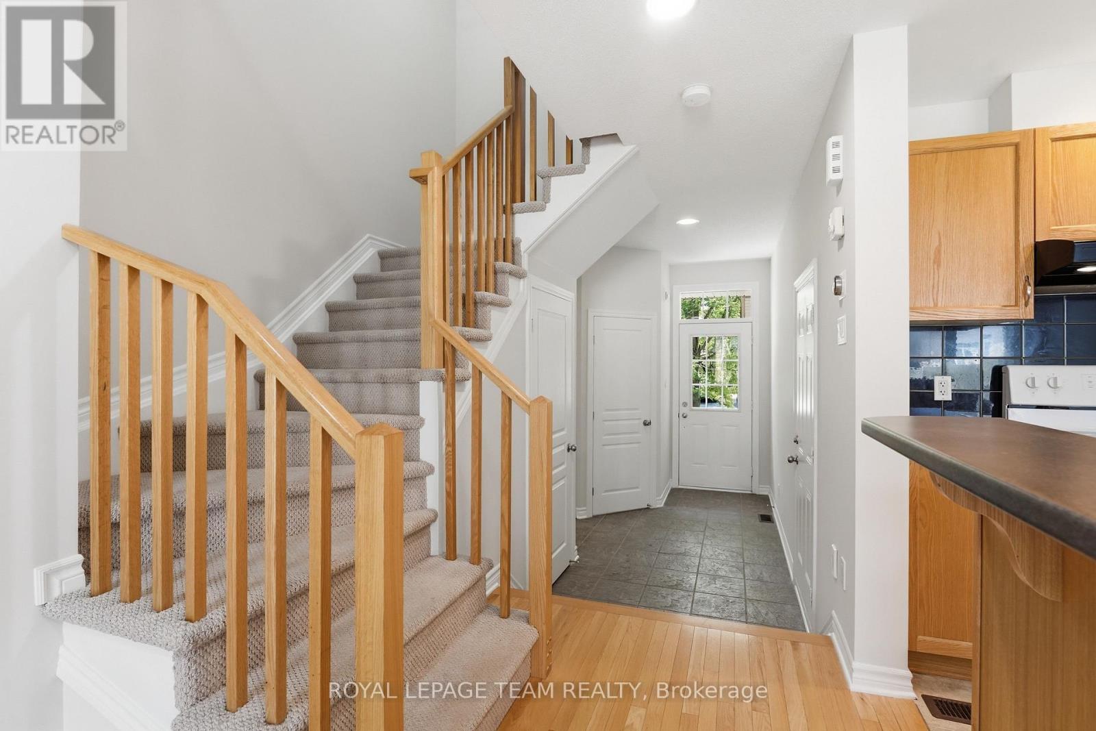 2 Bed, 2 Bath House for Sale in Ottawa – 239 TANDALEE CRESCENT, Ottawa – MLS# X13674808 - Image 30