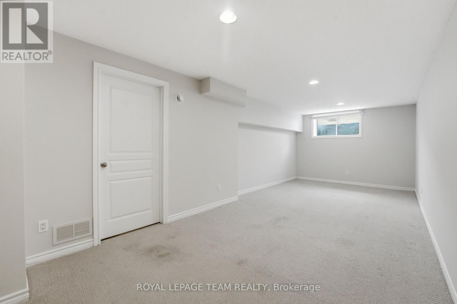 2 Bed, 2 Bath House for Sale in Ottawa – 239 TANDALEE CRESCENT, Ottawa – MLS# X13674808 - Image 32