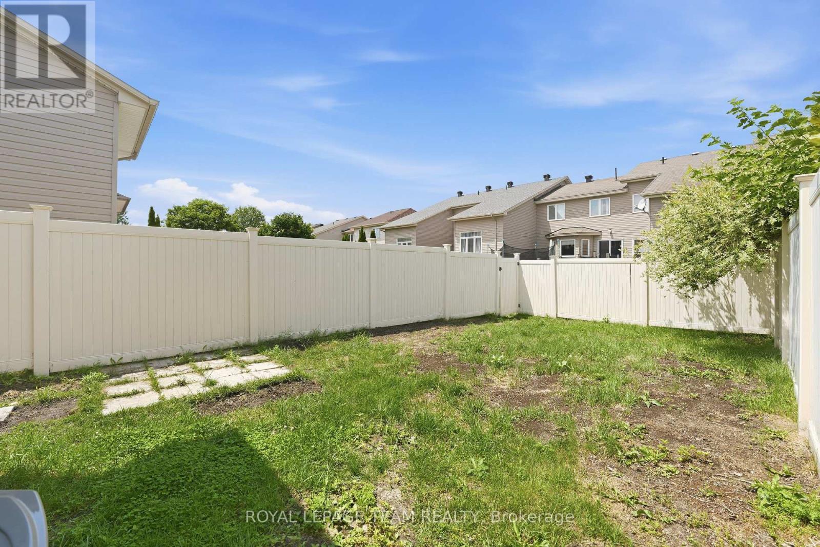 2 Bed, 2 Bath House for Sale in Ottawa – 239 TANDALEE CRESCENT, Ottawa – MLS# X13674808 - Image 37