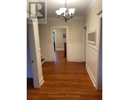 738 Manning Avenue, Toronto, ON M6G2W4 Photo 11