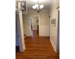 738 Manning Avenue, Toronto, ON M6G2W4 Photo 13