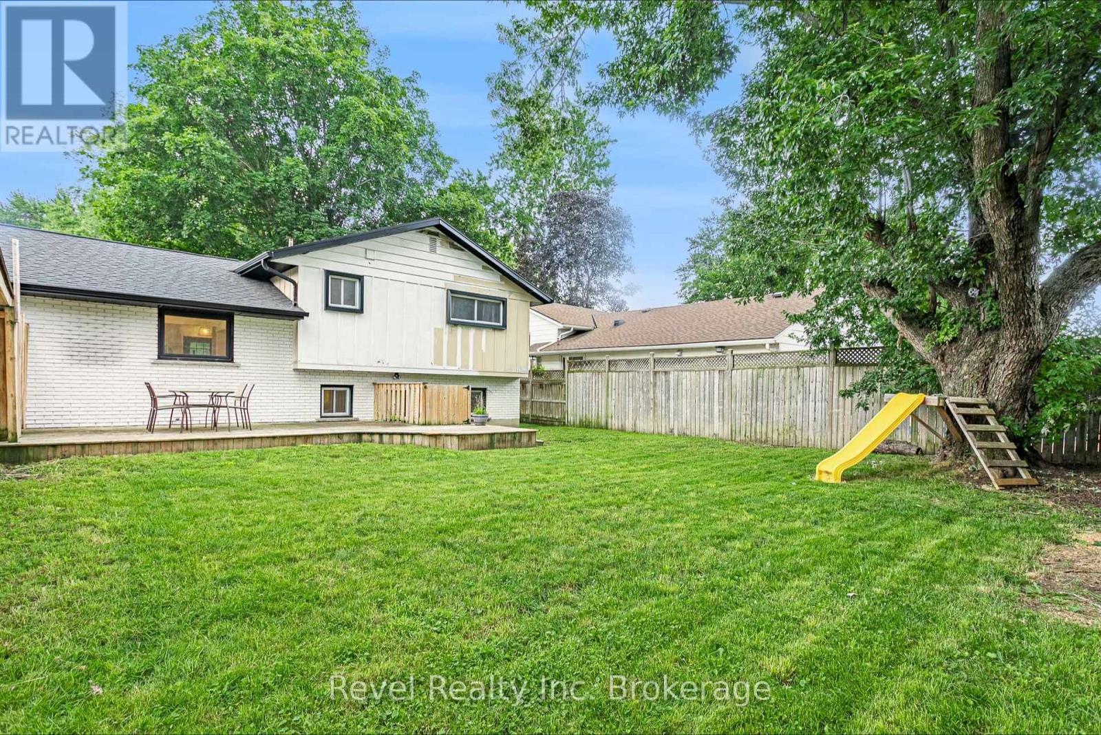 811 HUGHSON STREET - Image 25