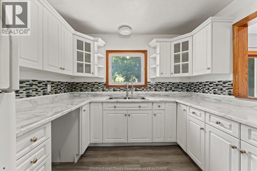 3672 MORRIS DRIVE - 10