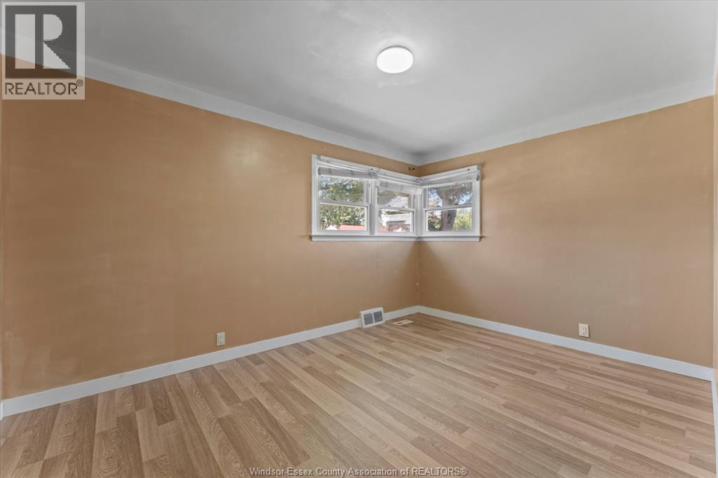 3672 MORRIS DRIVE - 13
