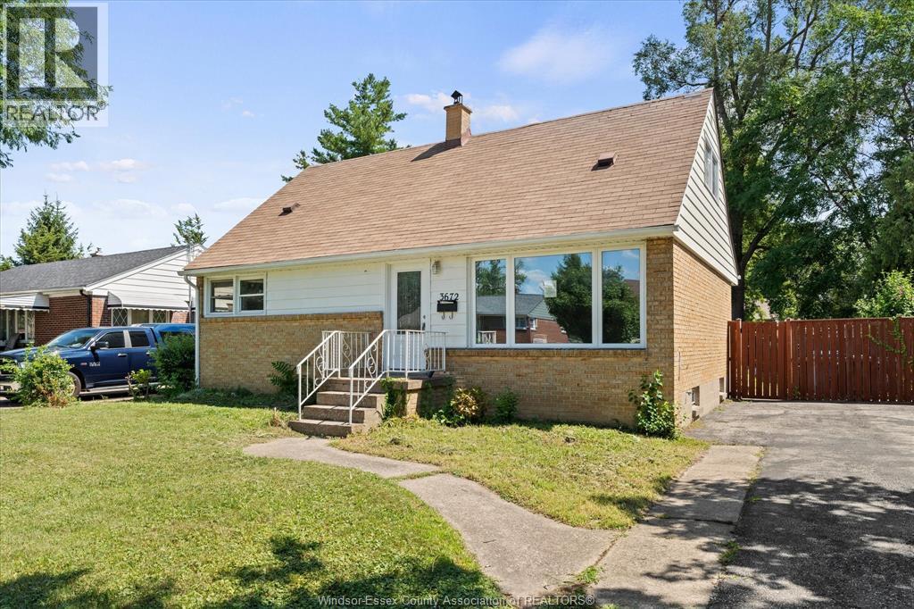 3672 MORRIS DRIVE - 2