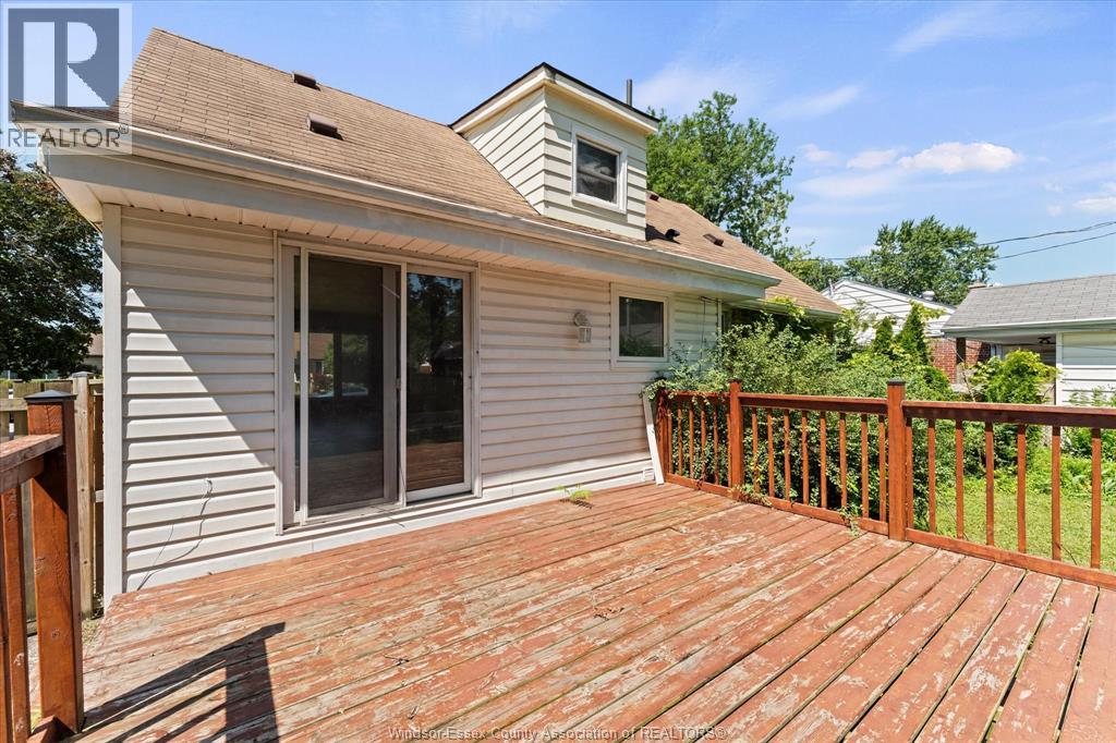 3672 MORRIS DRIVE - 26