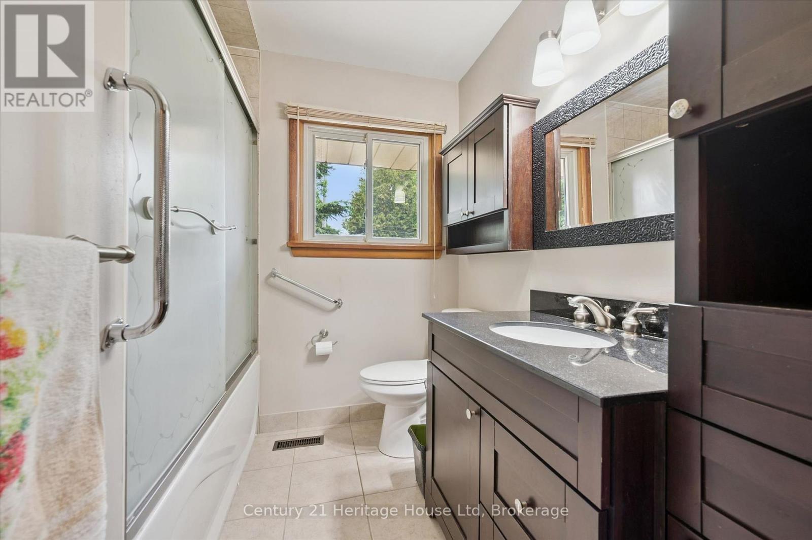 470 CAMERON STREET - 24