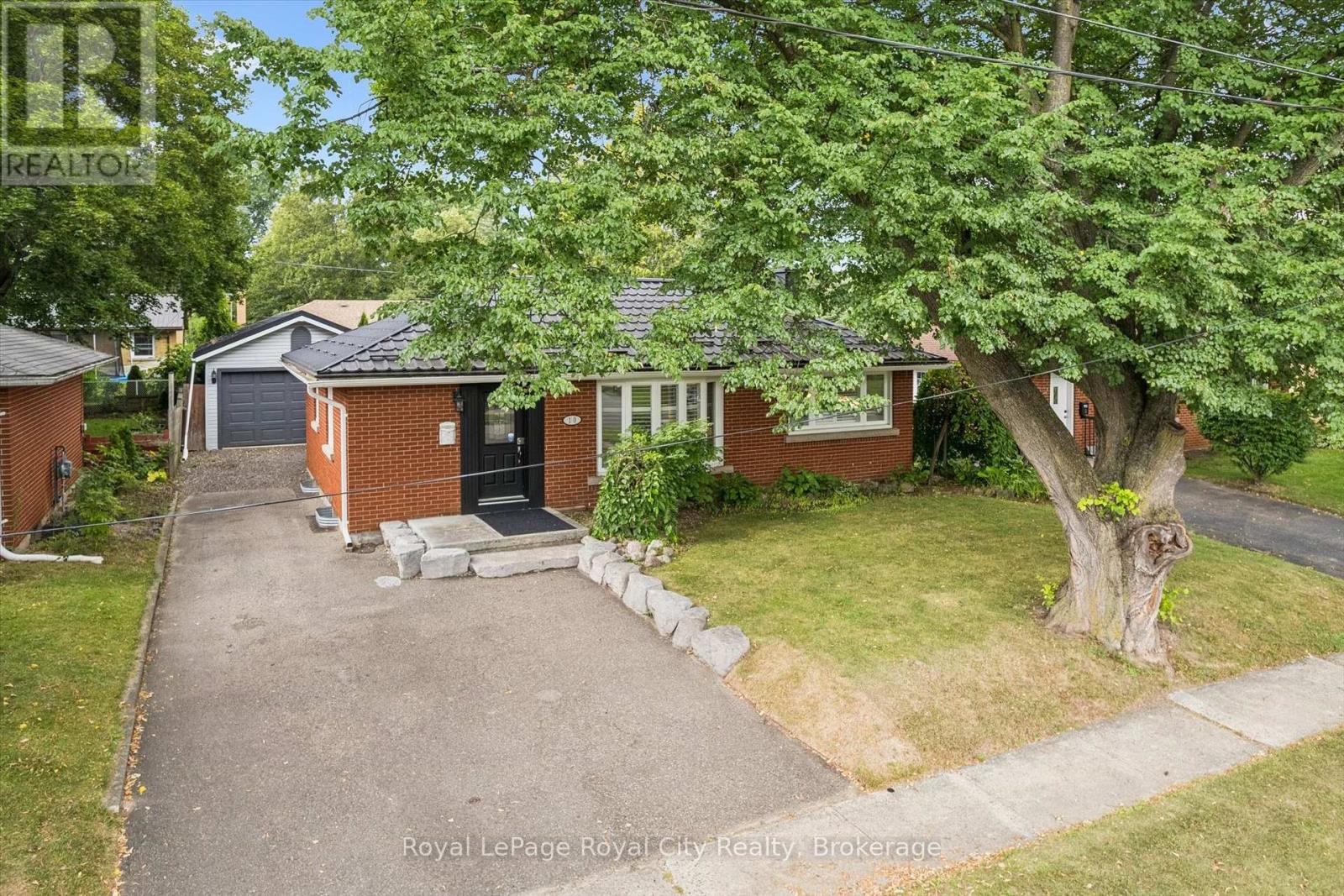 10 SUMAC PLACE - 2