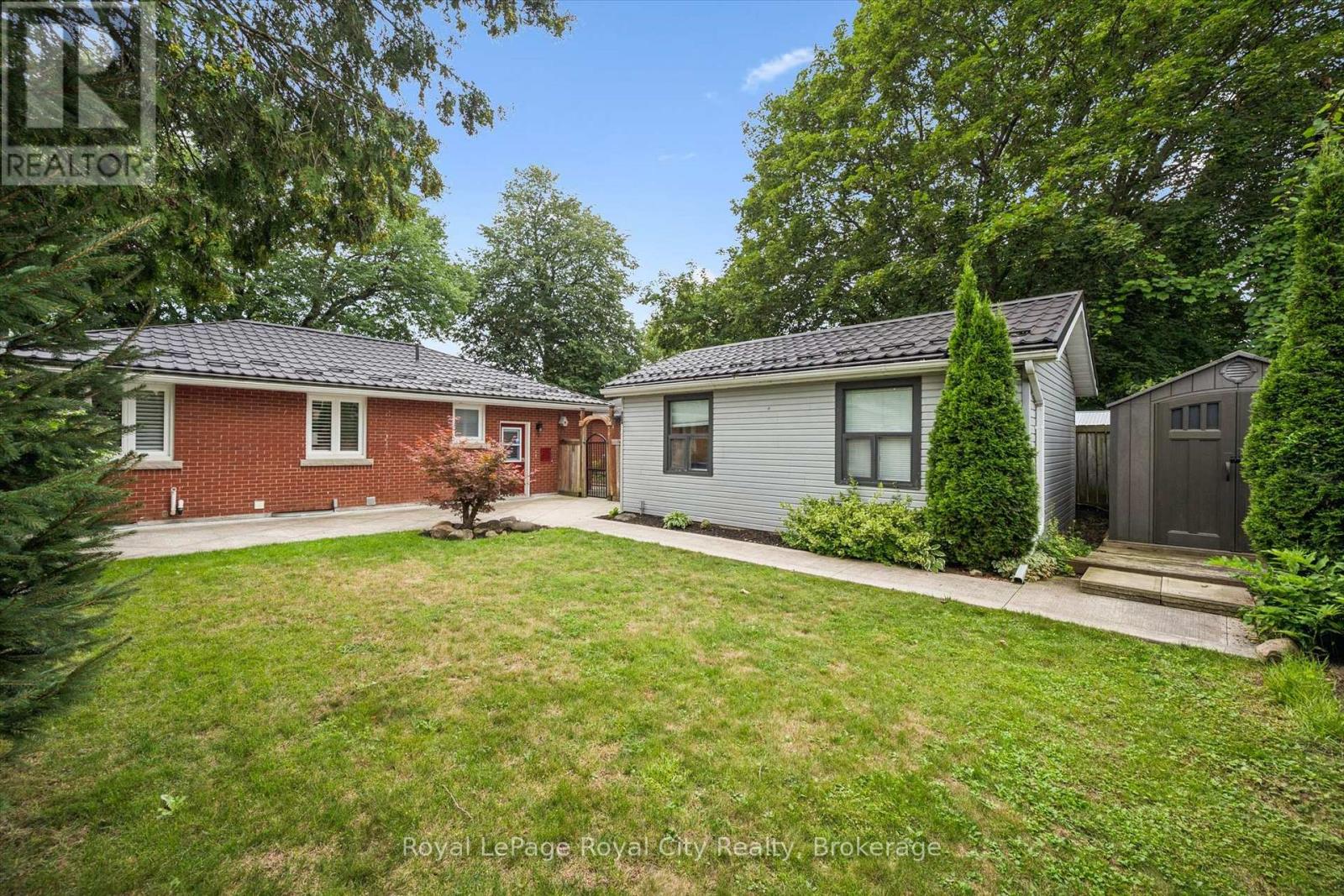 10 SUMAC PLACE - Image 39
