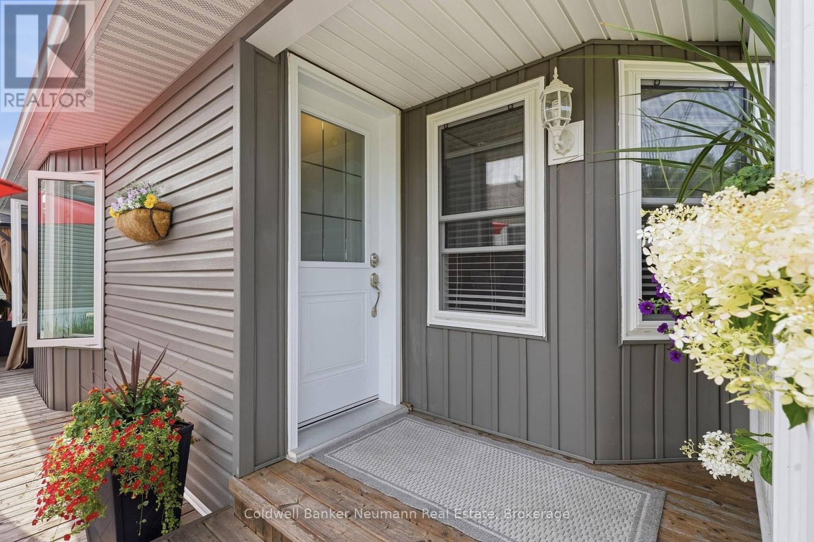 9 BASSWOOD ROAD — photo 2