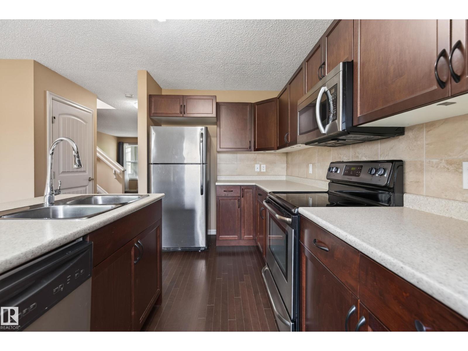 5636 18 AV SW - 14