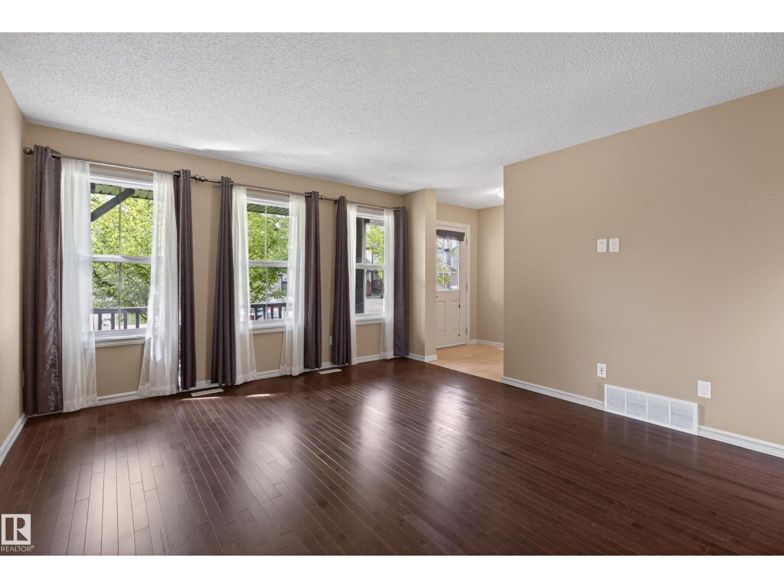 5636 18 AV SW - 9