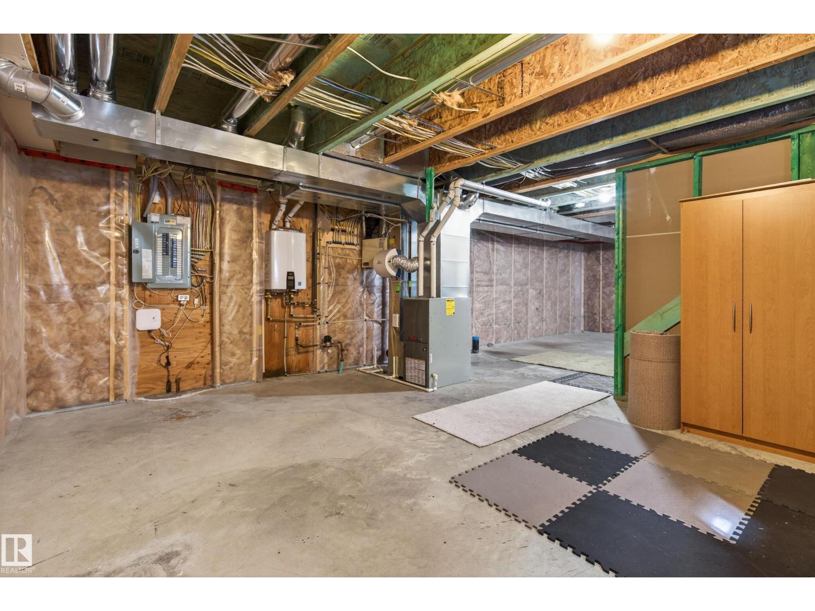 5636 18 AV SW - Image 38