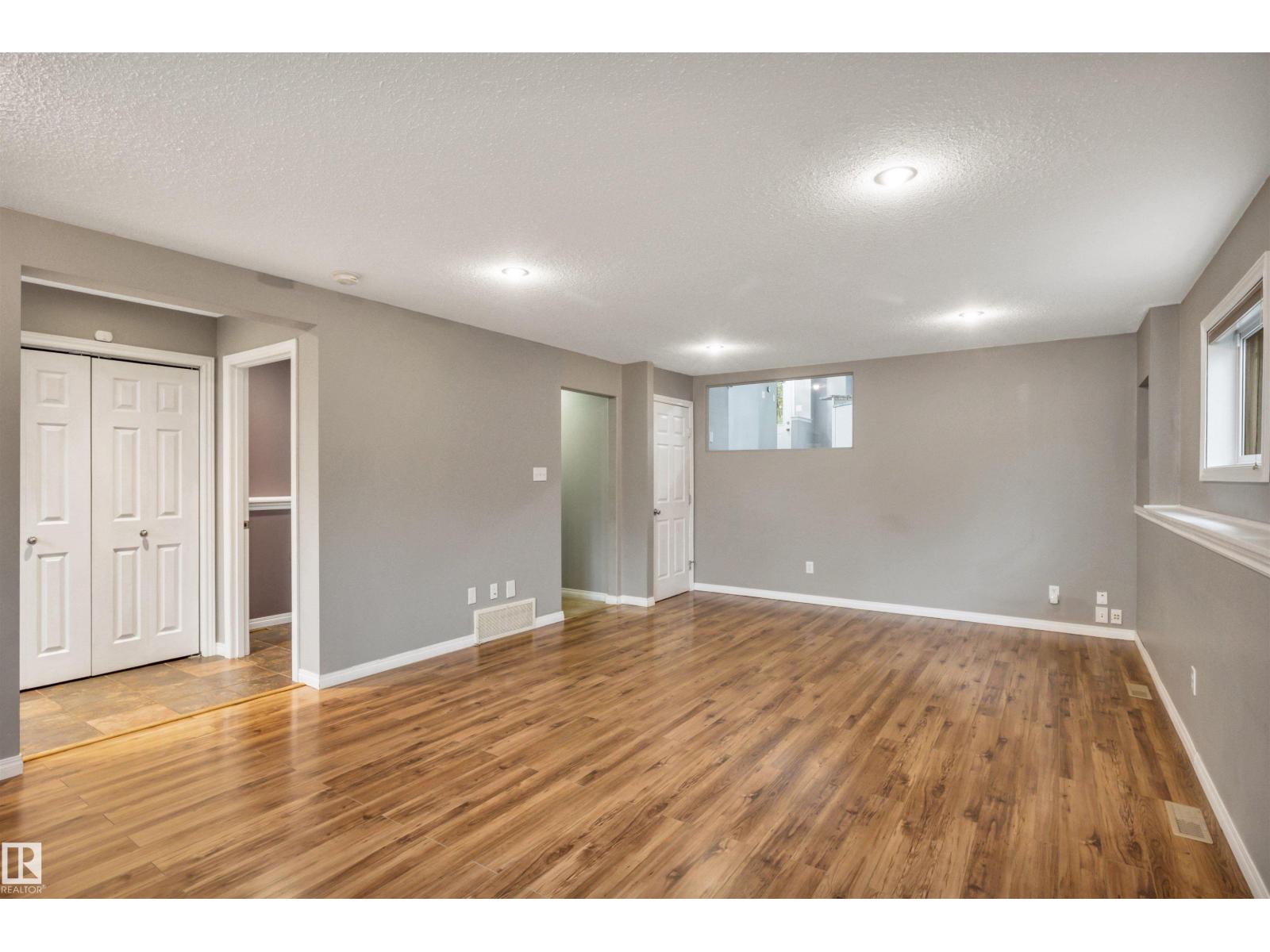 21243 91 AV NW - 29