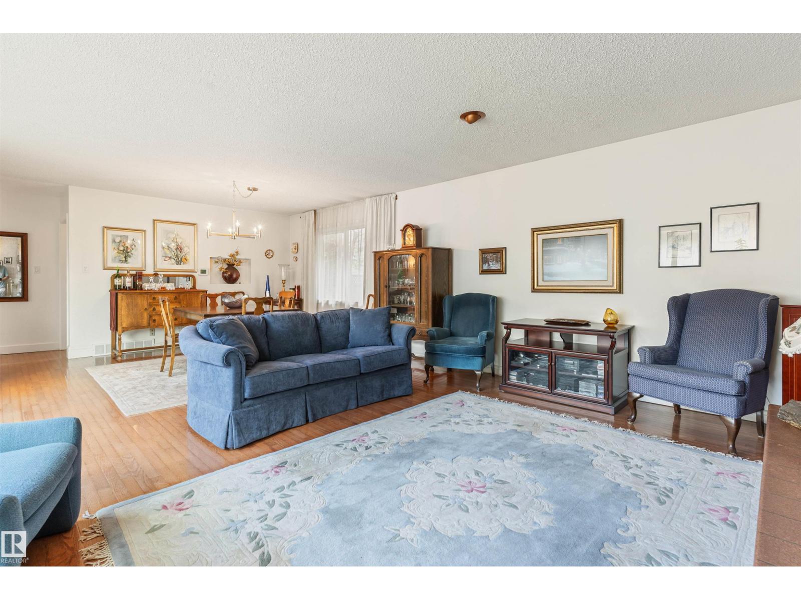 7 QUESNELL CR NW - 12