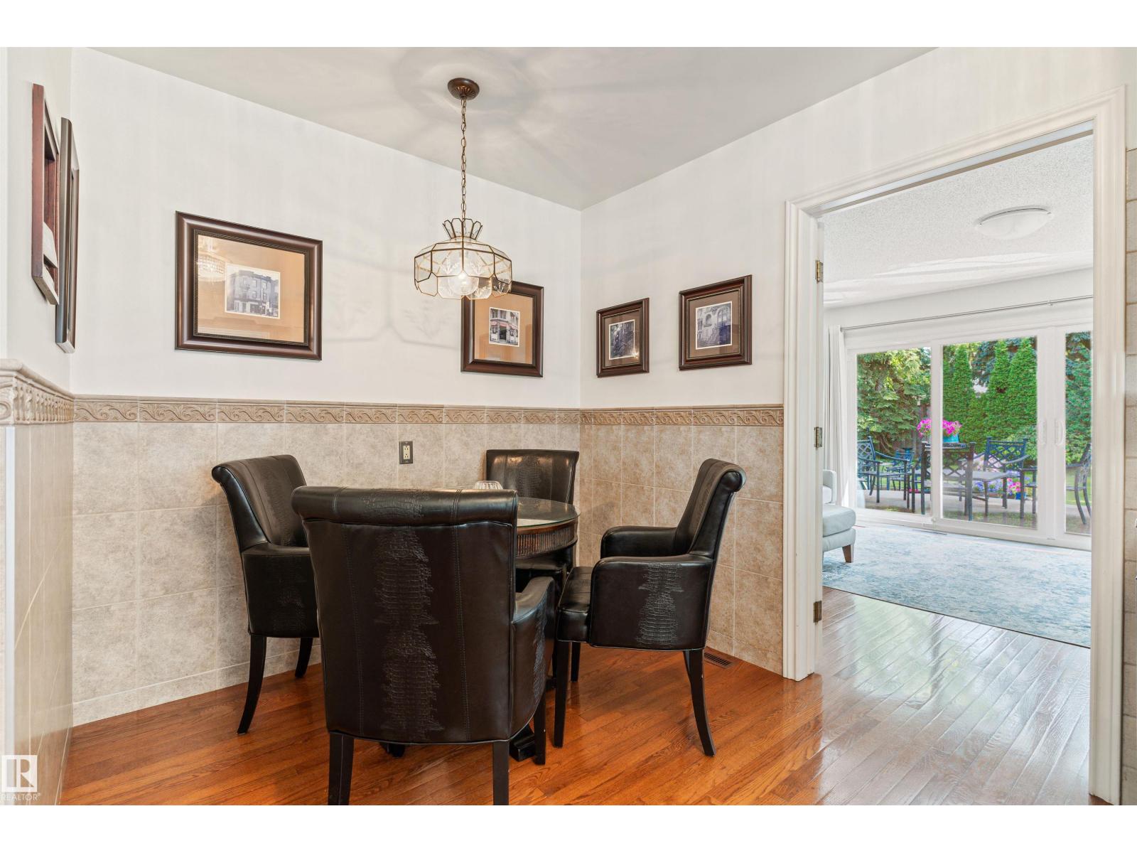 7 QUESNELL Crescent NW - Photo 19