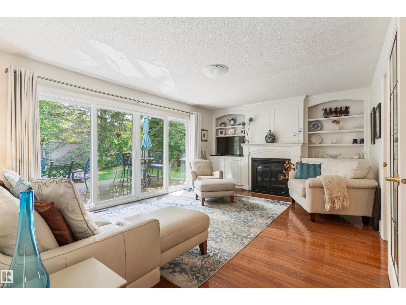 7 QUESNELL Crescent NW - Photo 20