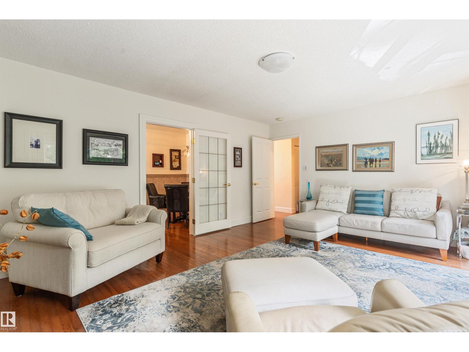 7 QUESNELL CR NW - 22